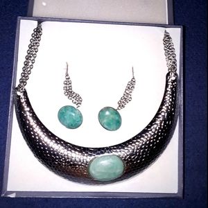 Adventurine Silver Collar Necklace Set